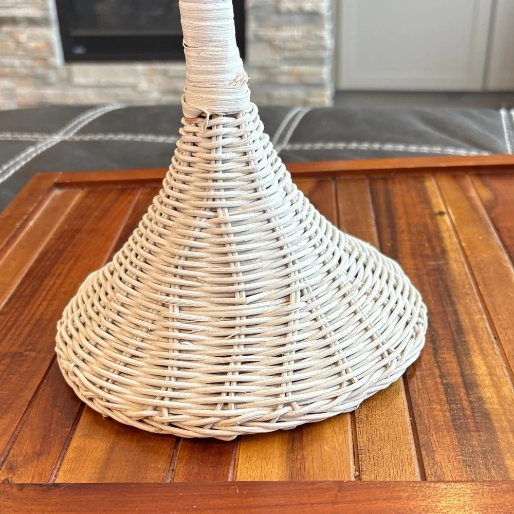 Wicker 3 Towel Holder Stand Shabby Cottage Core Bathroom VTG 15.5” White Rattan